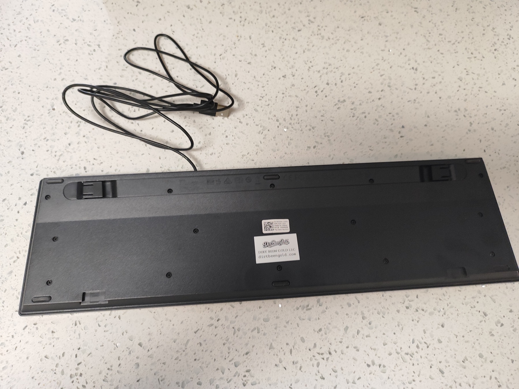Dell KB216 keyboard back view