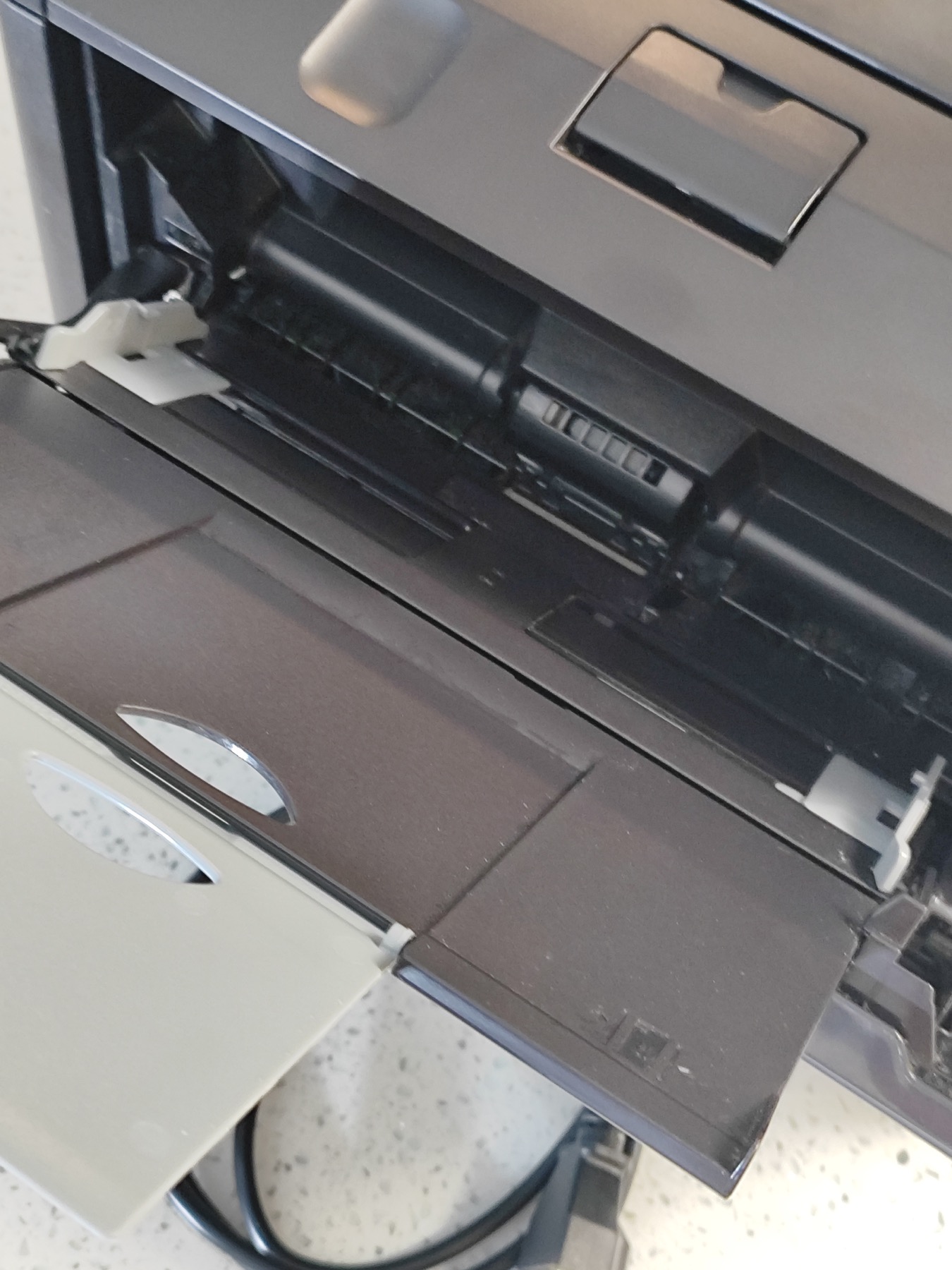 HP LaserJet Pro 400 M401n photo 3
